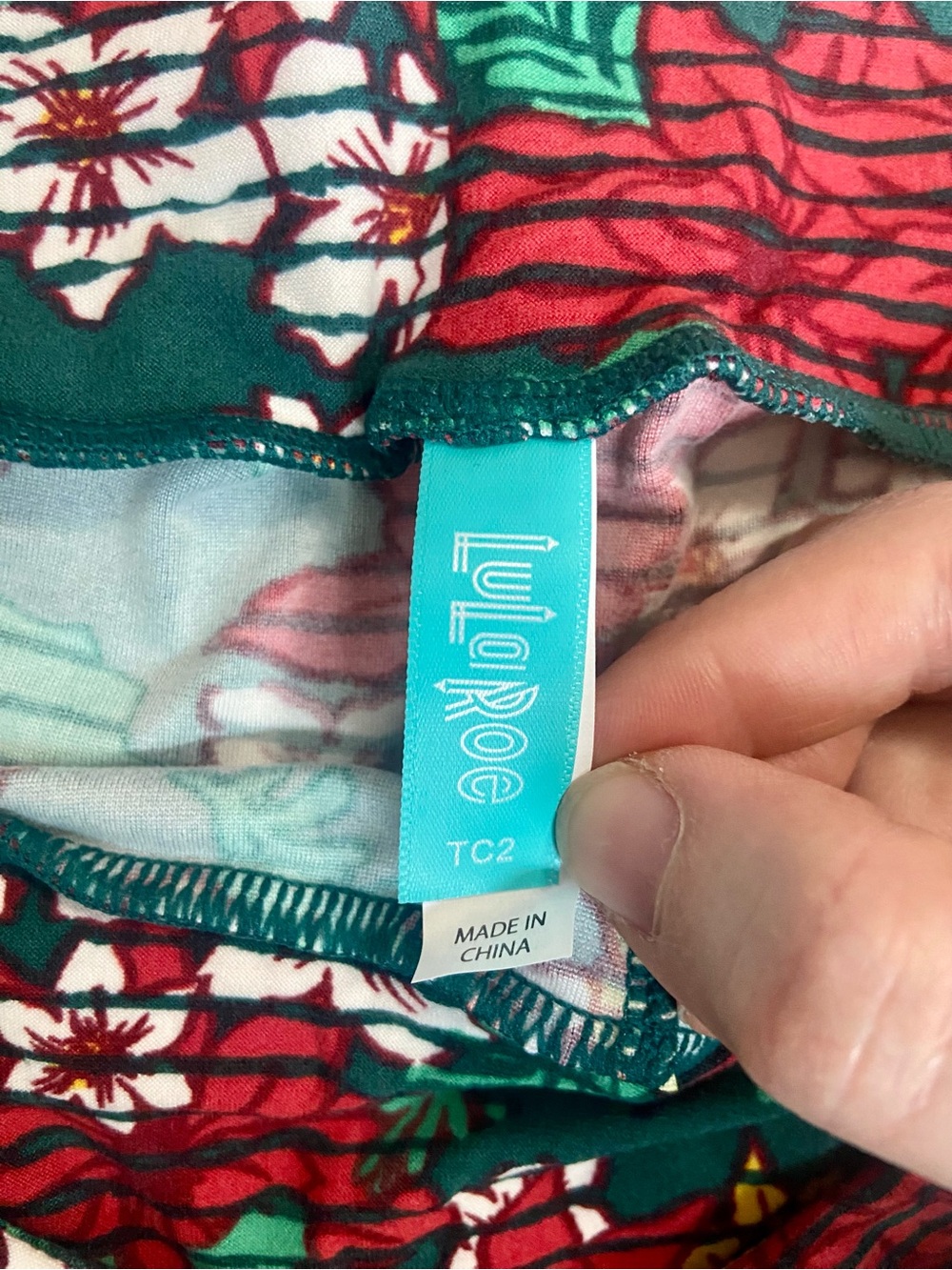 3 Pairs of LuLaRoe TC2 Christmas Leggings Santa Claus Mistletoe Holiday Fashion - Picture 8 of 8